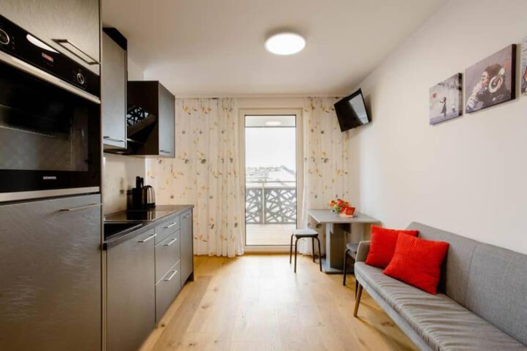 Apartment* Panoramic View* Sensible Balcony*